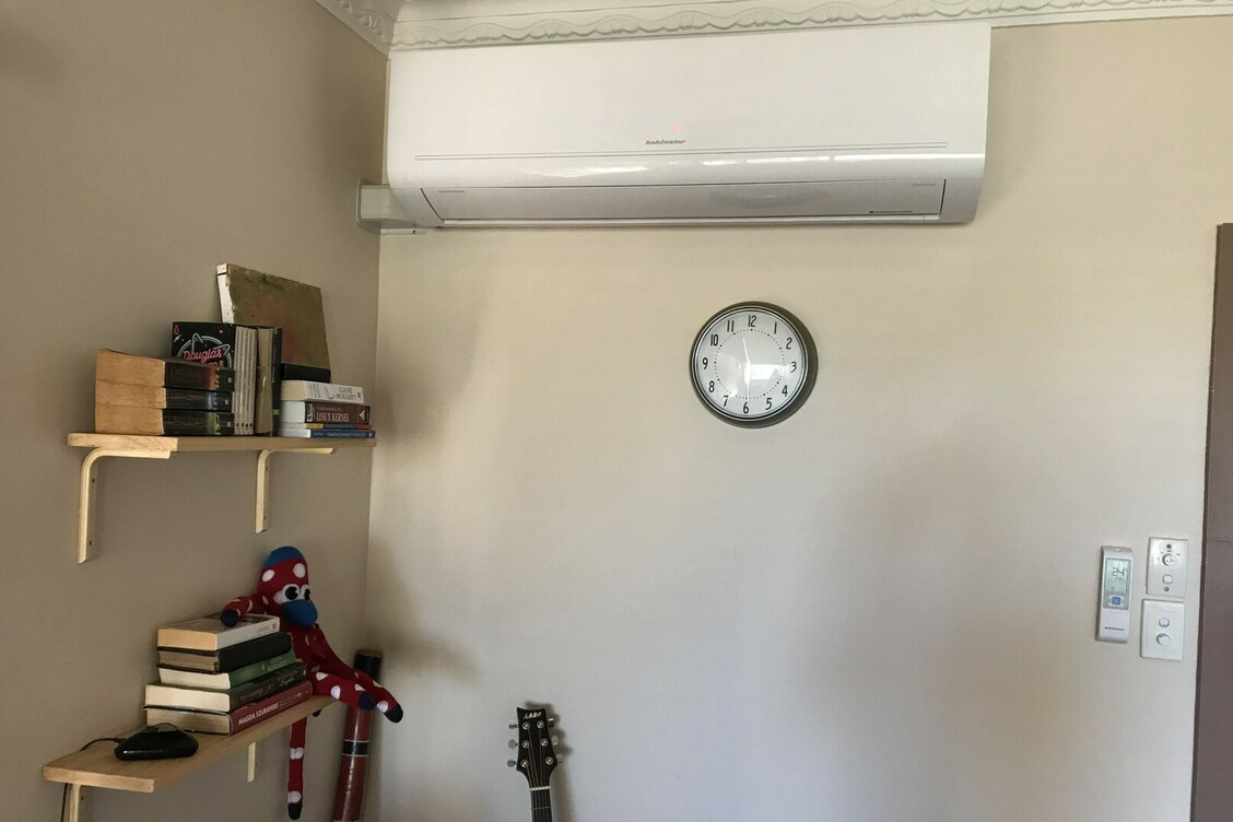 “Air Con”